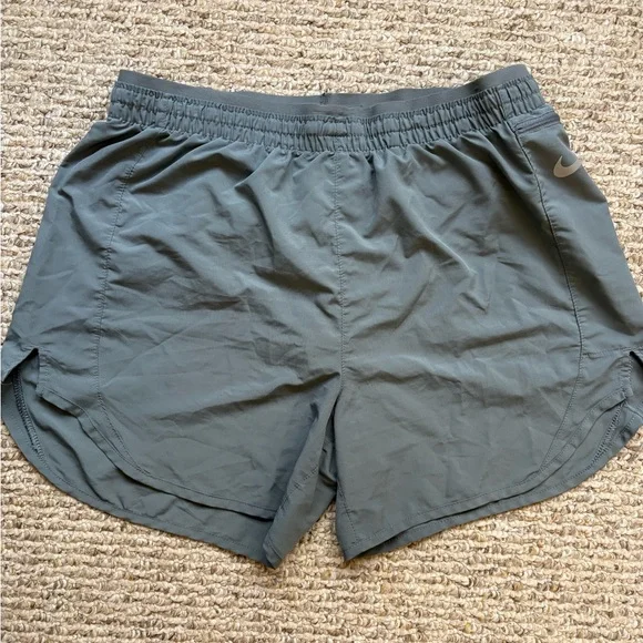 Nike Tempo Luxe Gray Athletic Running Shorts with side pocket - Picture 2 of 5